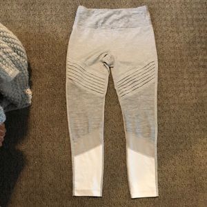 Gray and white textured leggings